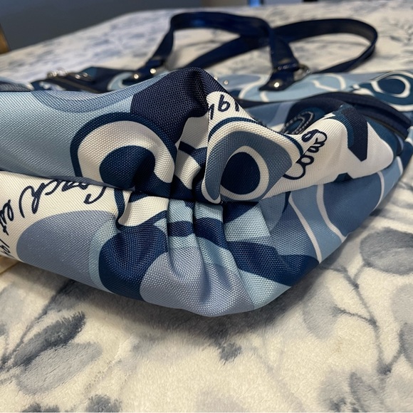 Authentic Blue and White Coach Oversized Bag - Picture 7 of 12